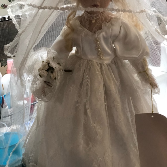 Leslie Bride Doll American Classic Collection Cracker Barrel Hand Crafted -18” - Picture 8 of 9